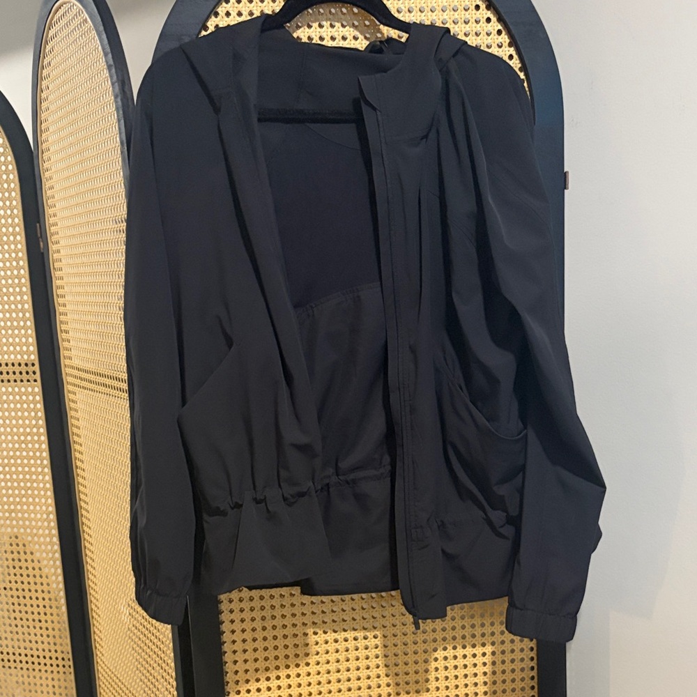 Lululemon Athletica Black hooded Jacket